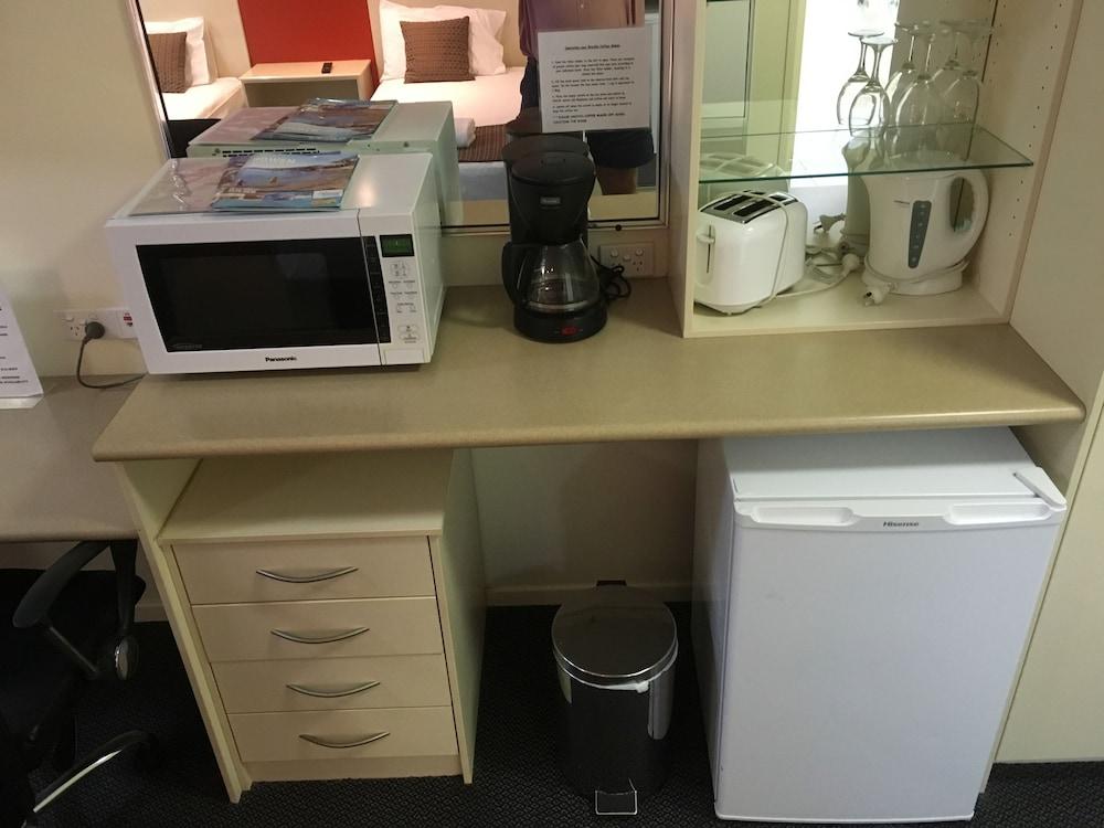 Bluewater Harbour Motel Боуен Екстериор снимка